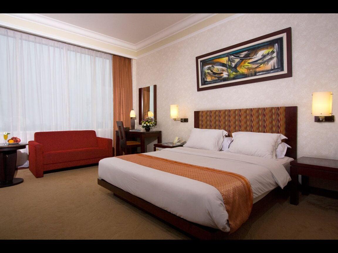 Grand Wahid Hotel ซาลาตีกา ภายนอก รูปภาพ