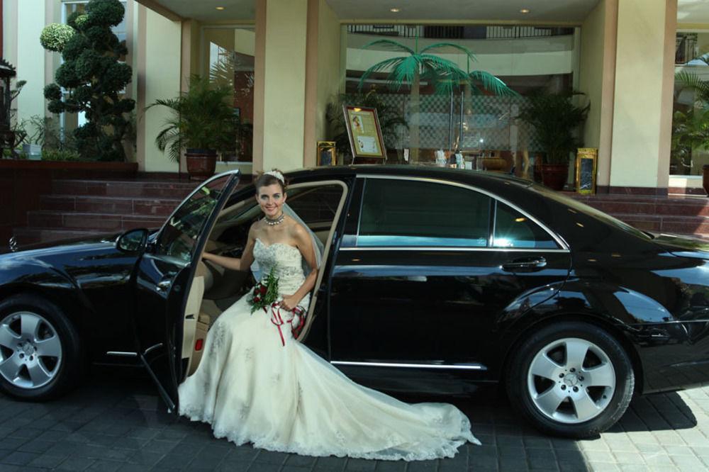 Grand Wahid Hotel ซาลาตีกา ภายนอก รูปภาพ